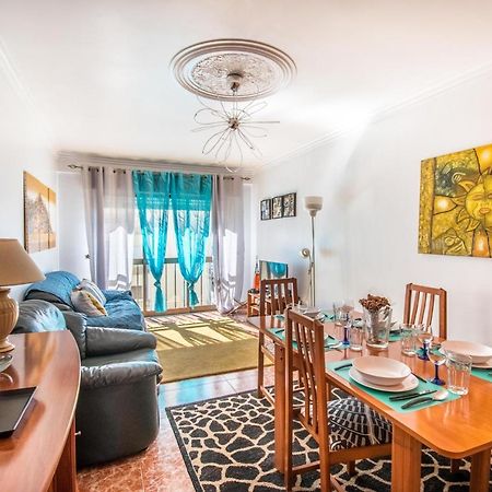 Appartement Enjoy Lisbon Cascais Sintra 1200 Metres To Metro Blue Line Sintra Rail Line Free Parking à Amadora Extérieur photo