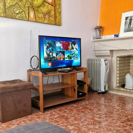 Appartement Enjoy Lisbon Cascais Sintra 1200 Metres To Metro Blue Line Sintra Rail Line Free Parking à Amadora Extérieur photo