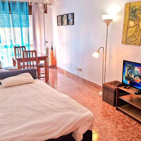 Appartement Enjoy Lisbon Cascais Sintra 1200 Metres To Metro Blue Line Sintra Rail Line Free Parking à Amadora Extérieur photo