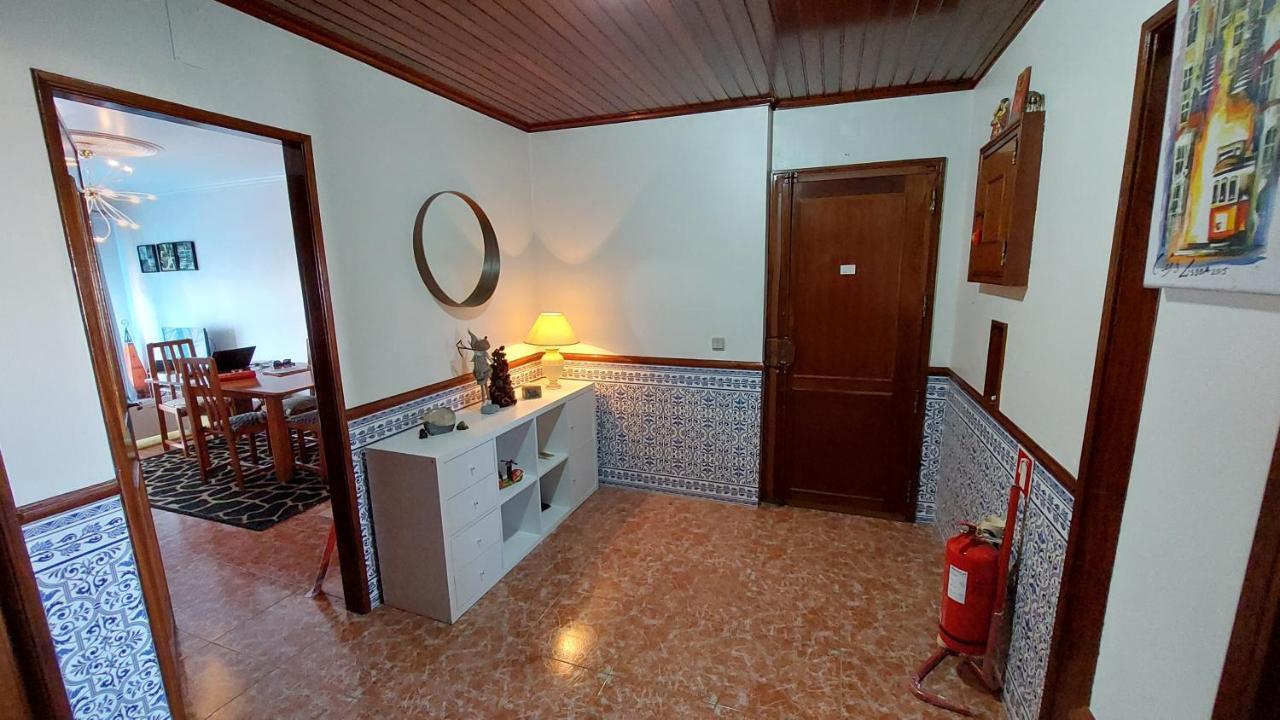 Appartement Enjoy Lisbon Cascais Sintra 1200 Metres To Metro Blue Line Sintra Rail Line Free Parking à Amadora Extérieur photo