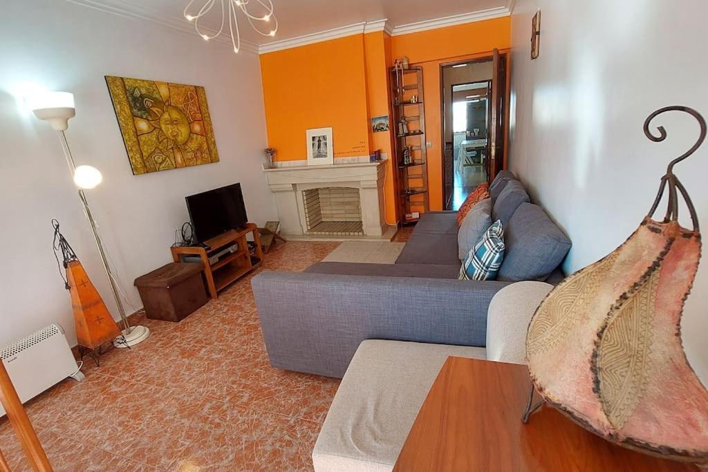 Appartement Enjoy Lisbon Cascais Sintra 1200 Metres To Metro Blue Line Sintra Rail Line Free Parking à Amadora Extérieur photo
